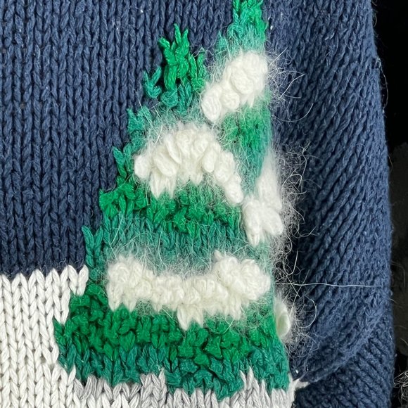 Intricate Design! HEIRLOOMS Hand Knit Ski Village Christmas Holiday Swea… - Picture 8 of 13